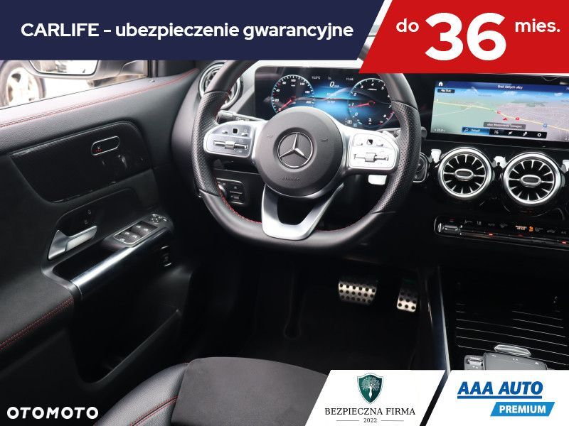 Mercedes-Benz GLA - 8