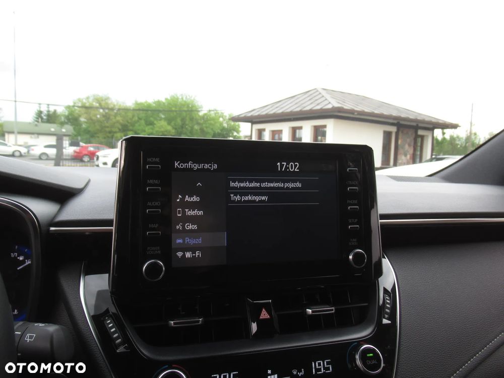 Toyota Corolla 1.8 Hybrid Comfort - 22