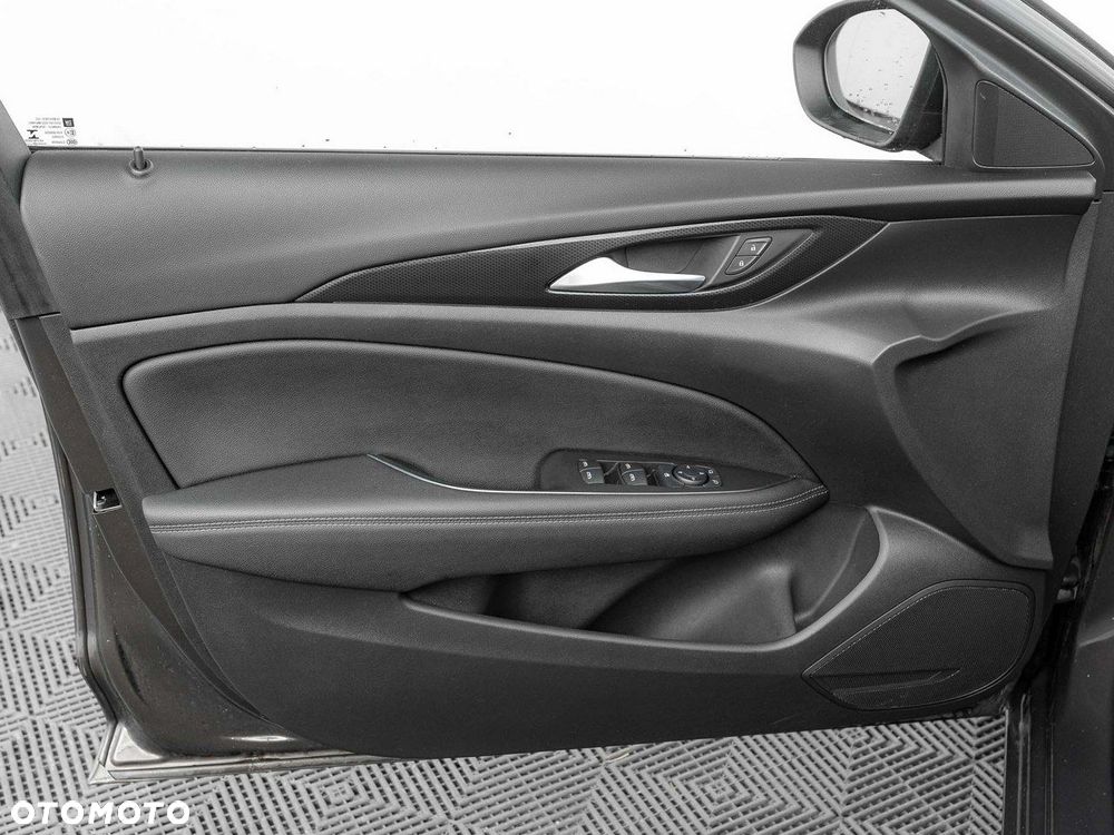 Opel Insignia 2.0 CDTI Elegance S&S - 13