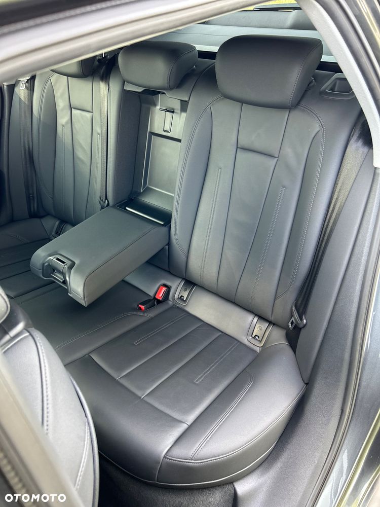 Audi A4 Avant 35 TDI mHEV S Line S tronic - 19