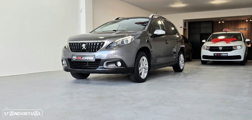 Peugeot 2008 PureTech 82 Style - 2
