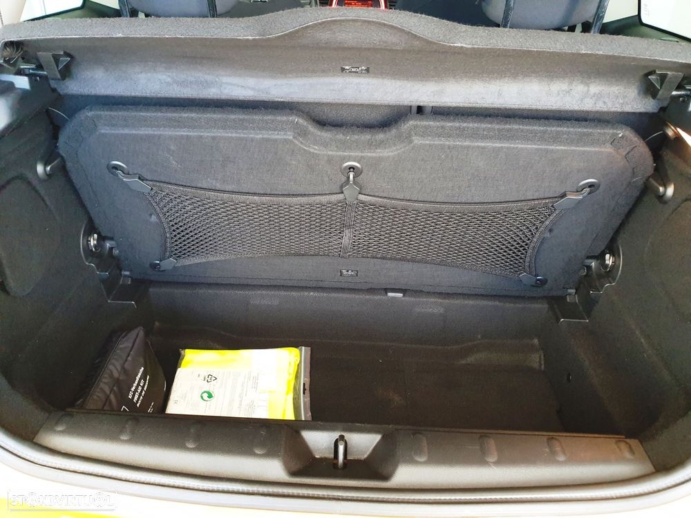 MINI 3 Portas Cooper D - 27