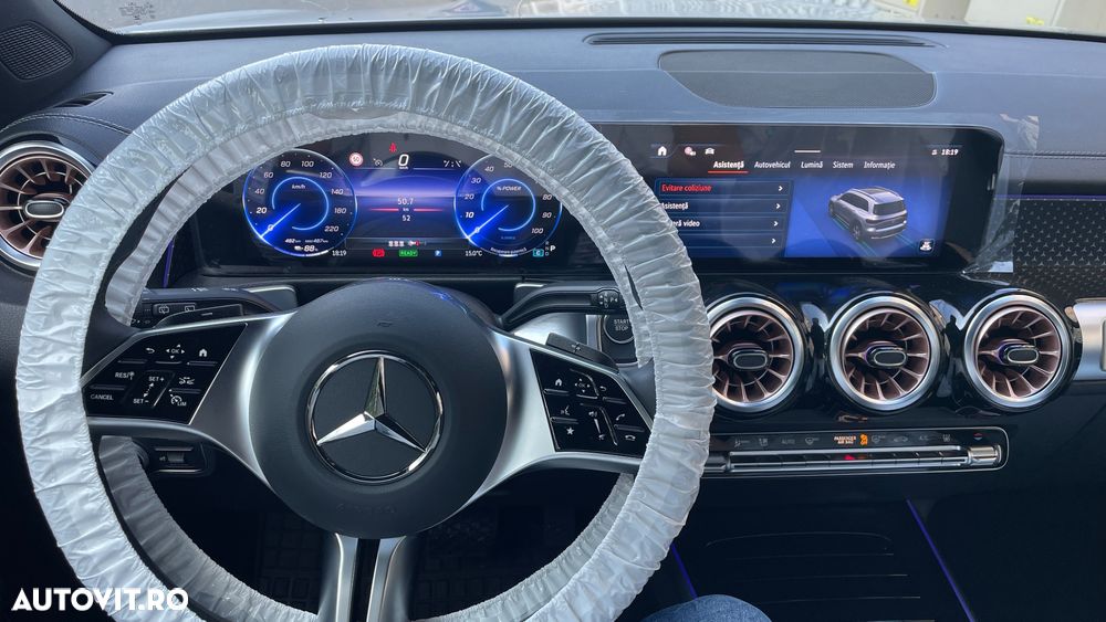 Mercedes-Benz EQB 250+ - 9