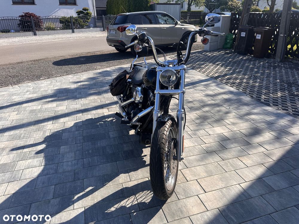 Harley-Davidson Dyna Street Bob - 4