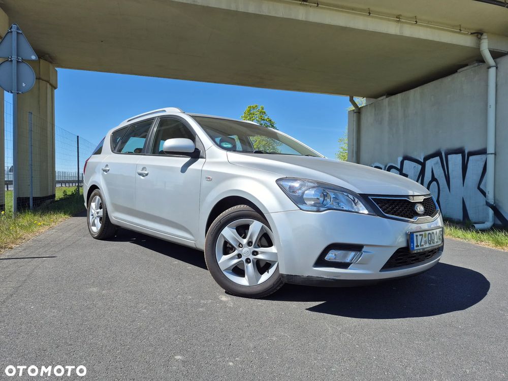 Kia Ceed - 1