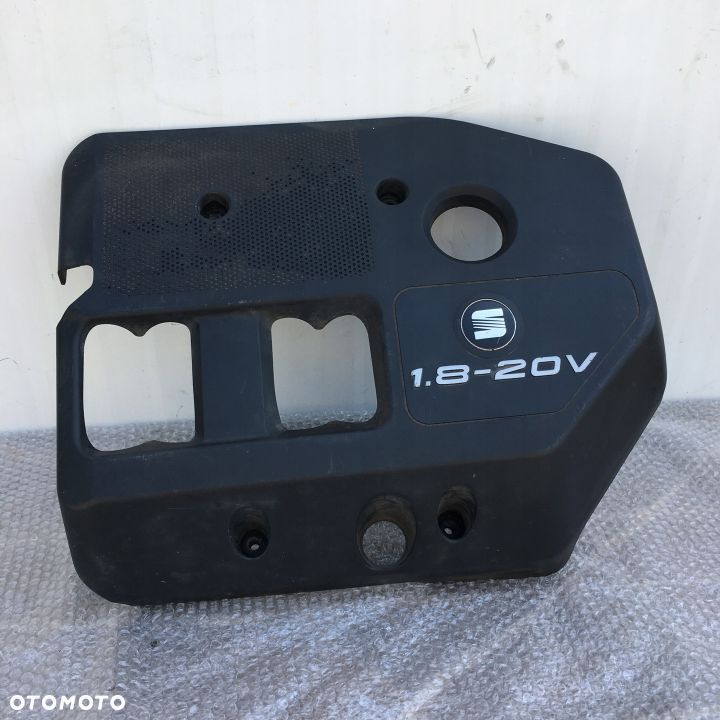 OSŁONA SILNIKA SEAT LEON I 1.8 06A103925L - 1