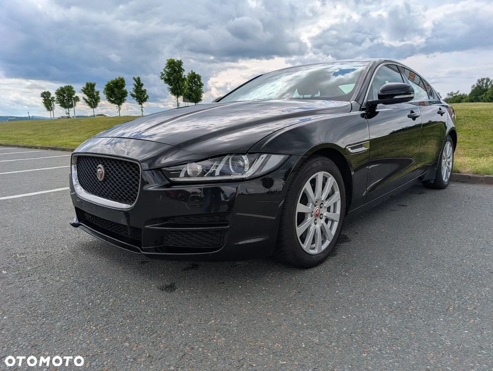 Jaguar XE 20d Prestige - 8