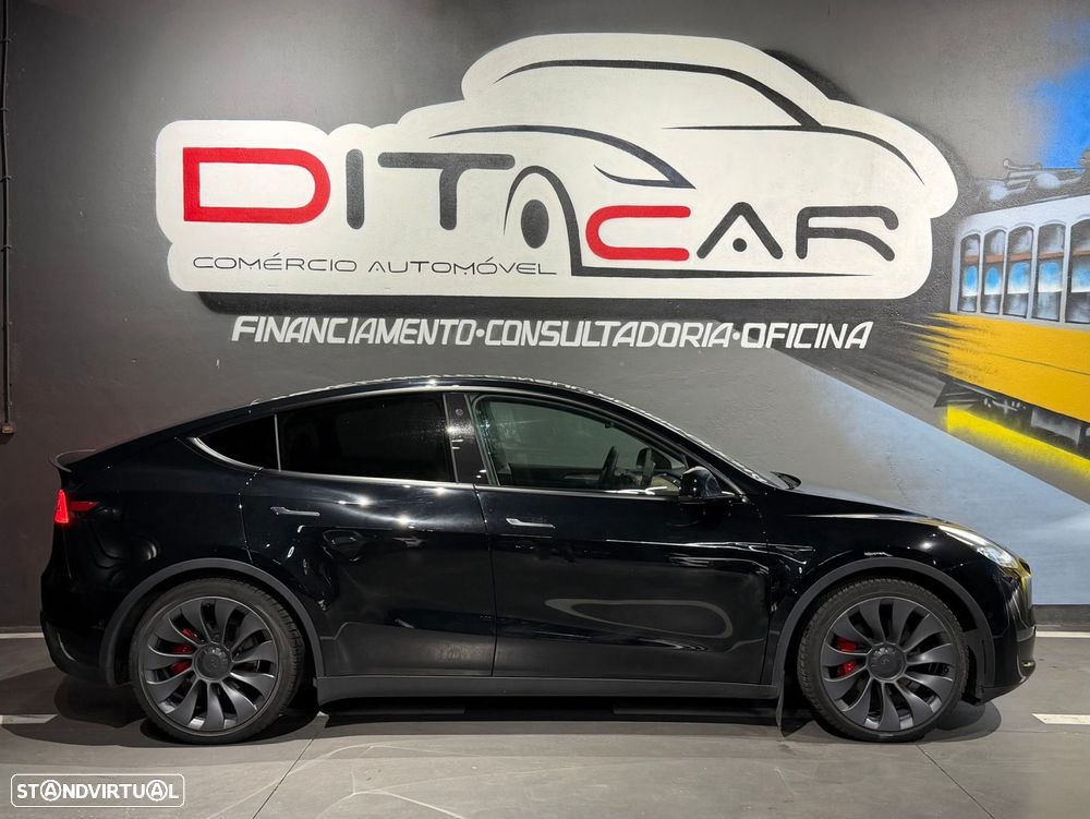 Tesla Model Y Performance Dual Motor AWD - 12