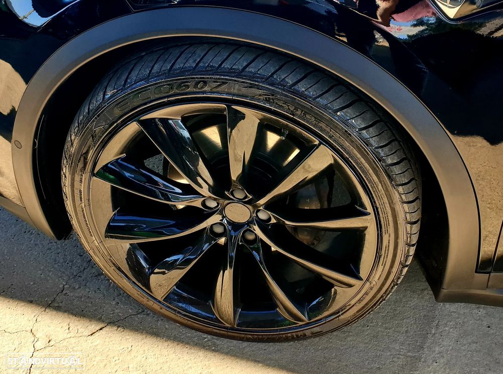 Tesla Model X Long Range - 26