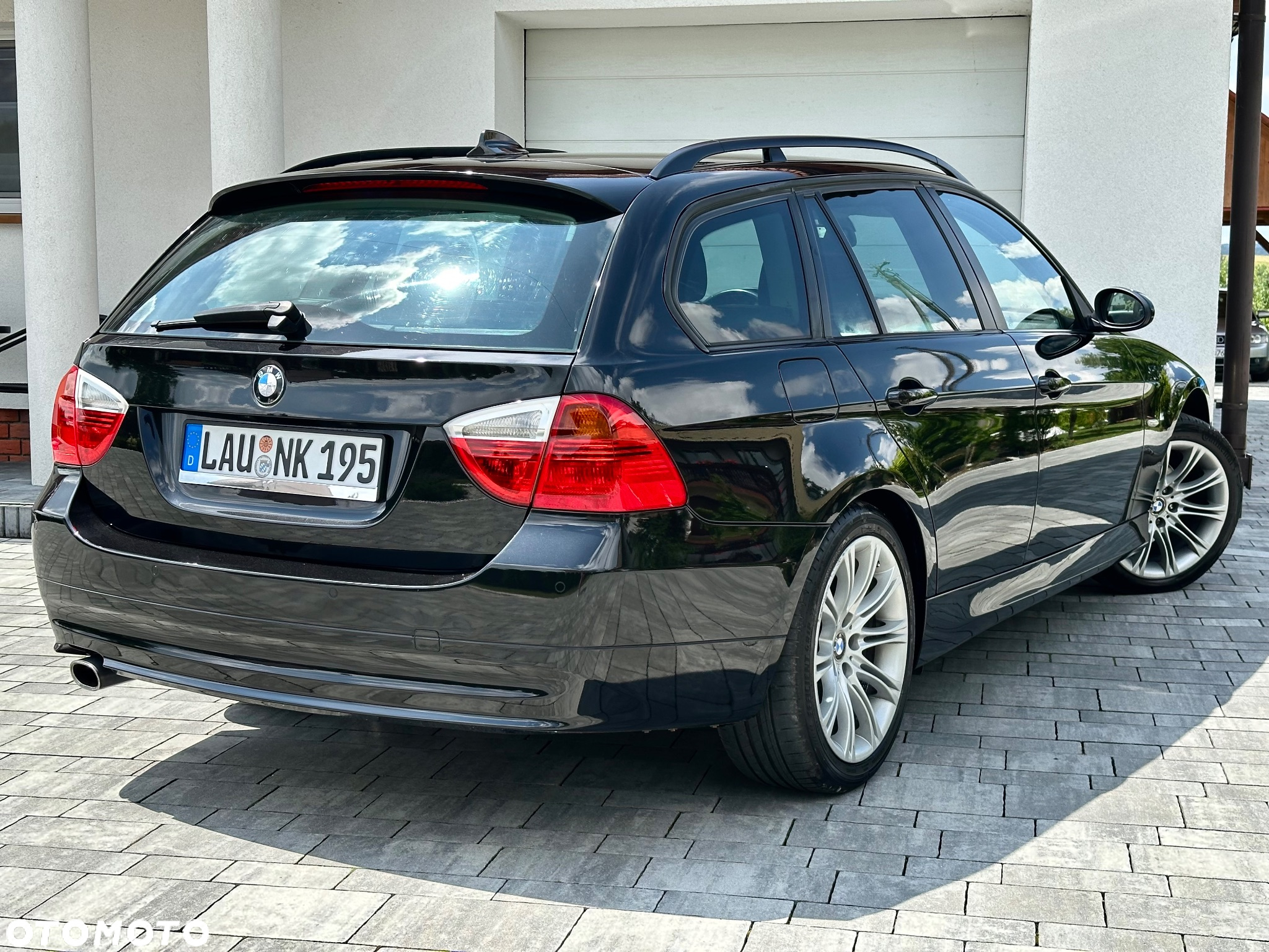 BMW Seria 3 320i Touring - 3