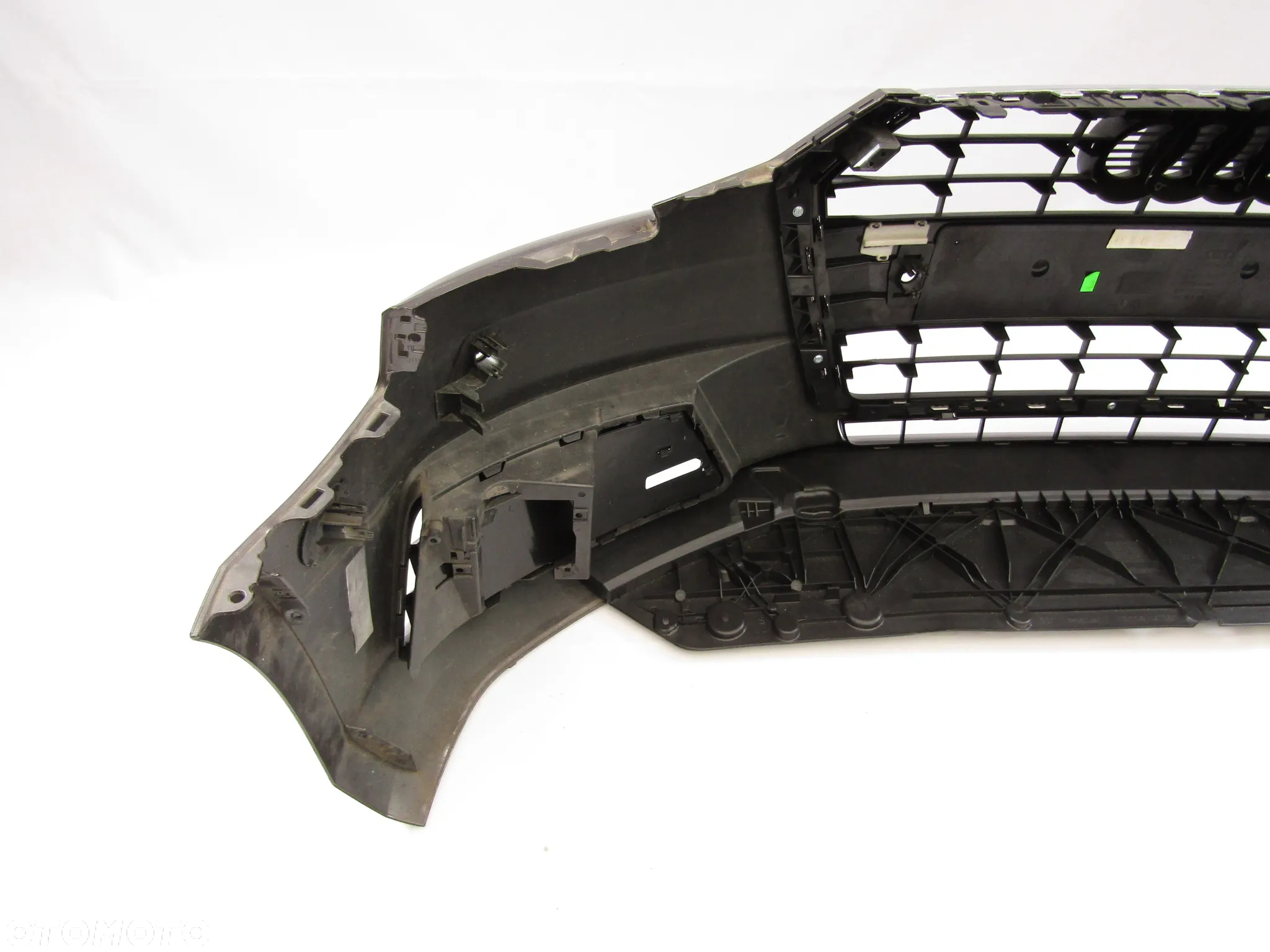 Zderzak przedni Audi A4 B9 15 - 19 Pdc-6 + Atrapa Lakier LY8Q - 18