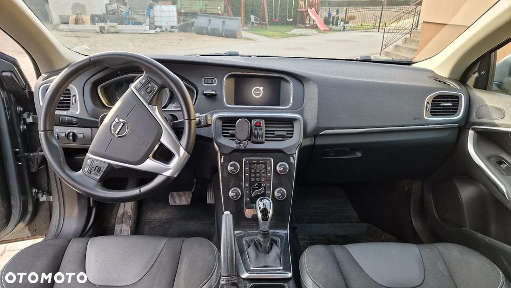 Volvo V40 D2 Geartronic Momentum - 18