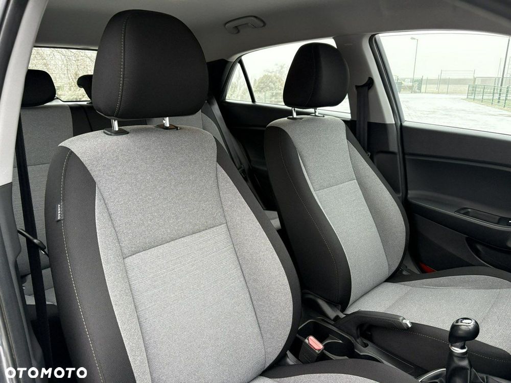 Hyundai i20 1.2 YES Gold - 21