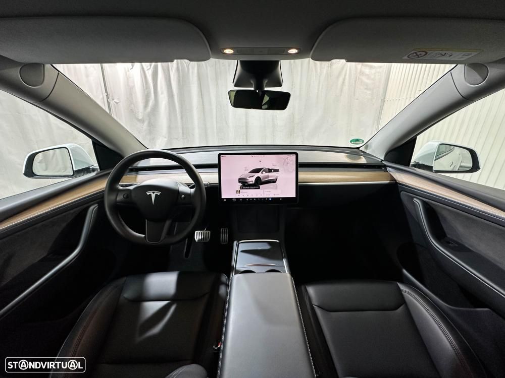 Tesla Model Y Performance Dual Motor AWD - 10