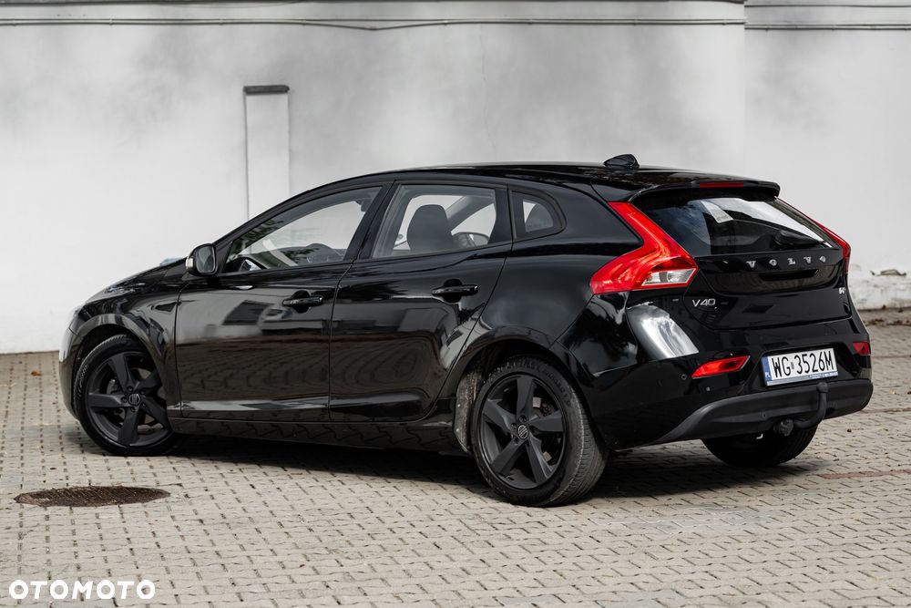 Volvo V40 D2 Drive-E Momentum - 11