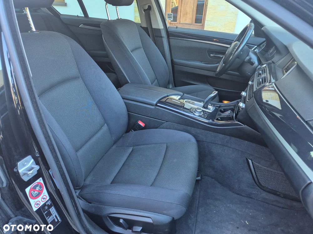 BMW Seria 5 518d - 12