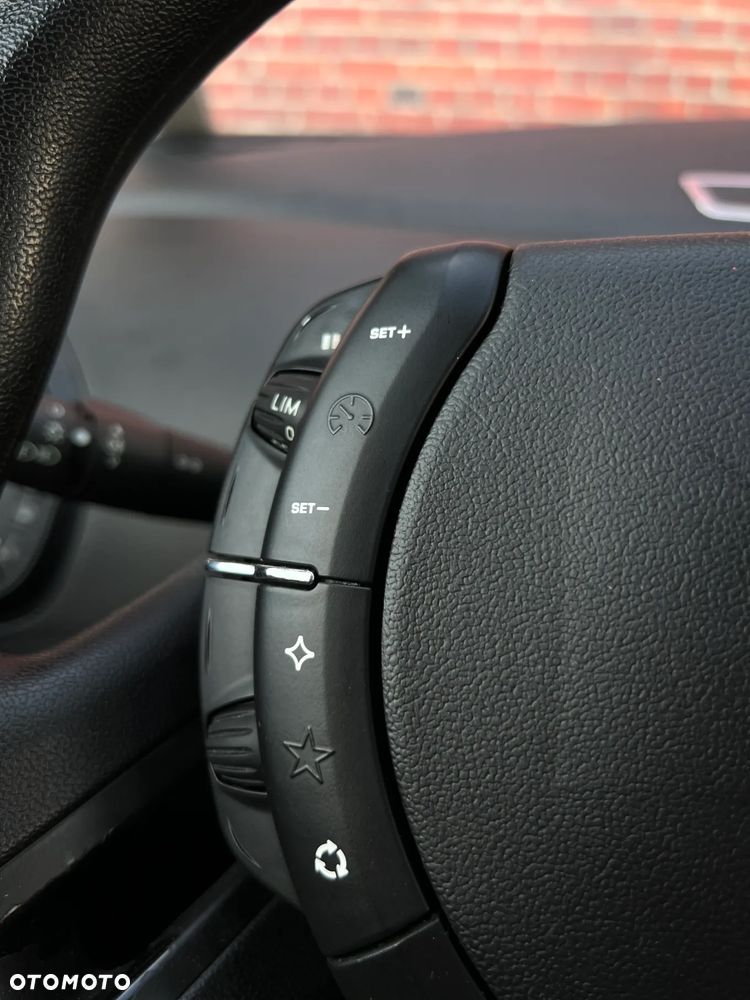Citroën C4 Picasso - 23