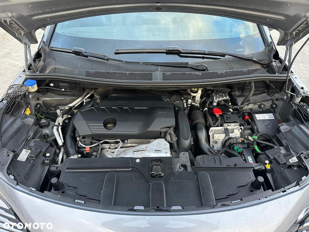 Peugeot 3008 1.6 PureTech Hybrid4 PHEV Allure S&S EAT8 - 8