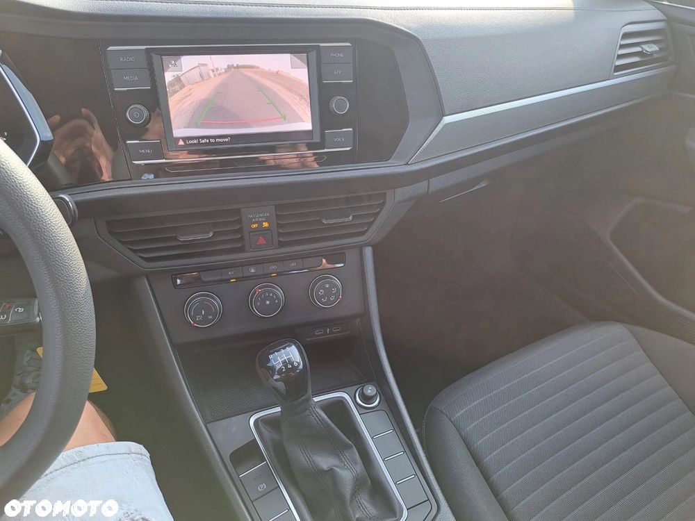 Volkswagen Jetta - 19