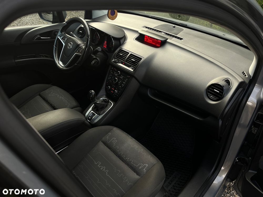 Opel Meriva - 12