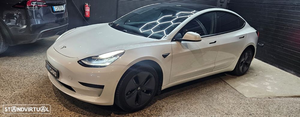 Tesla Model 3 Standard Range Plus RWD - 1
