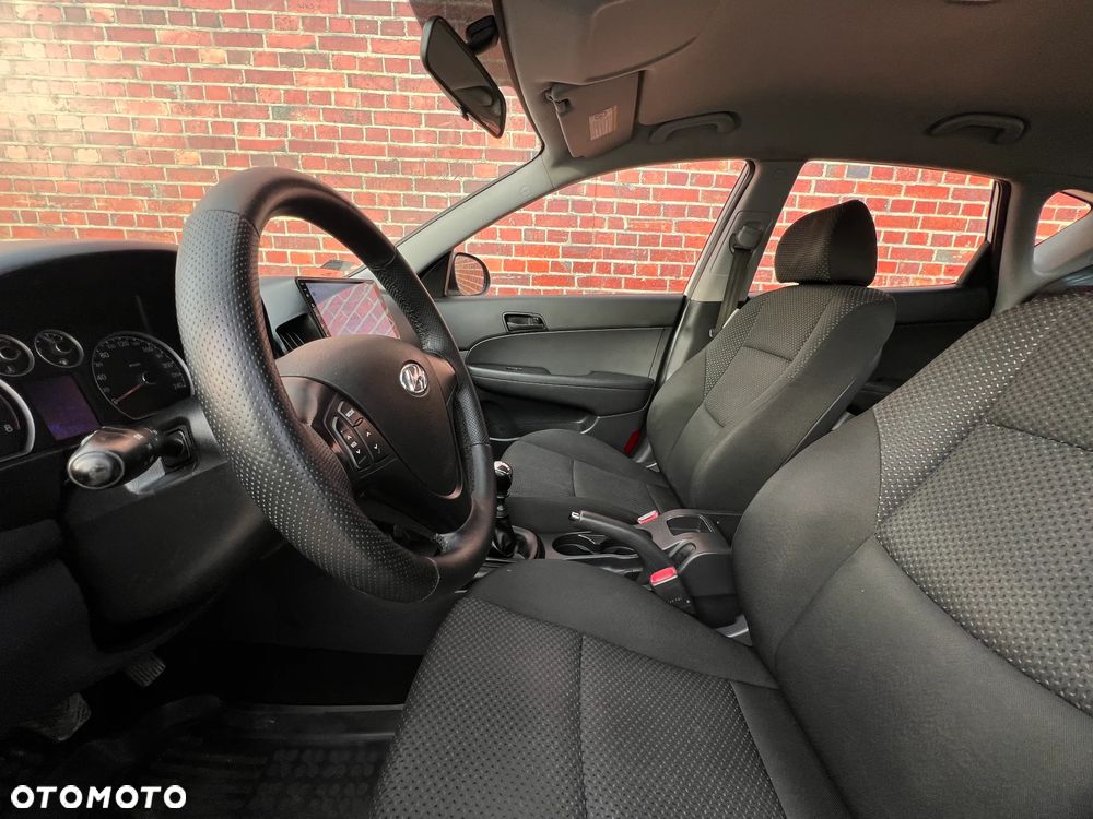 Hyundai i30 1.4 Comfort - 11