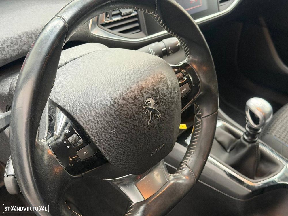 Peugeot 308 - 12
