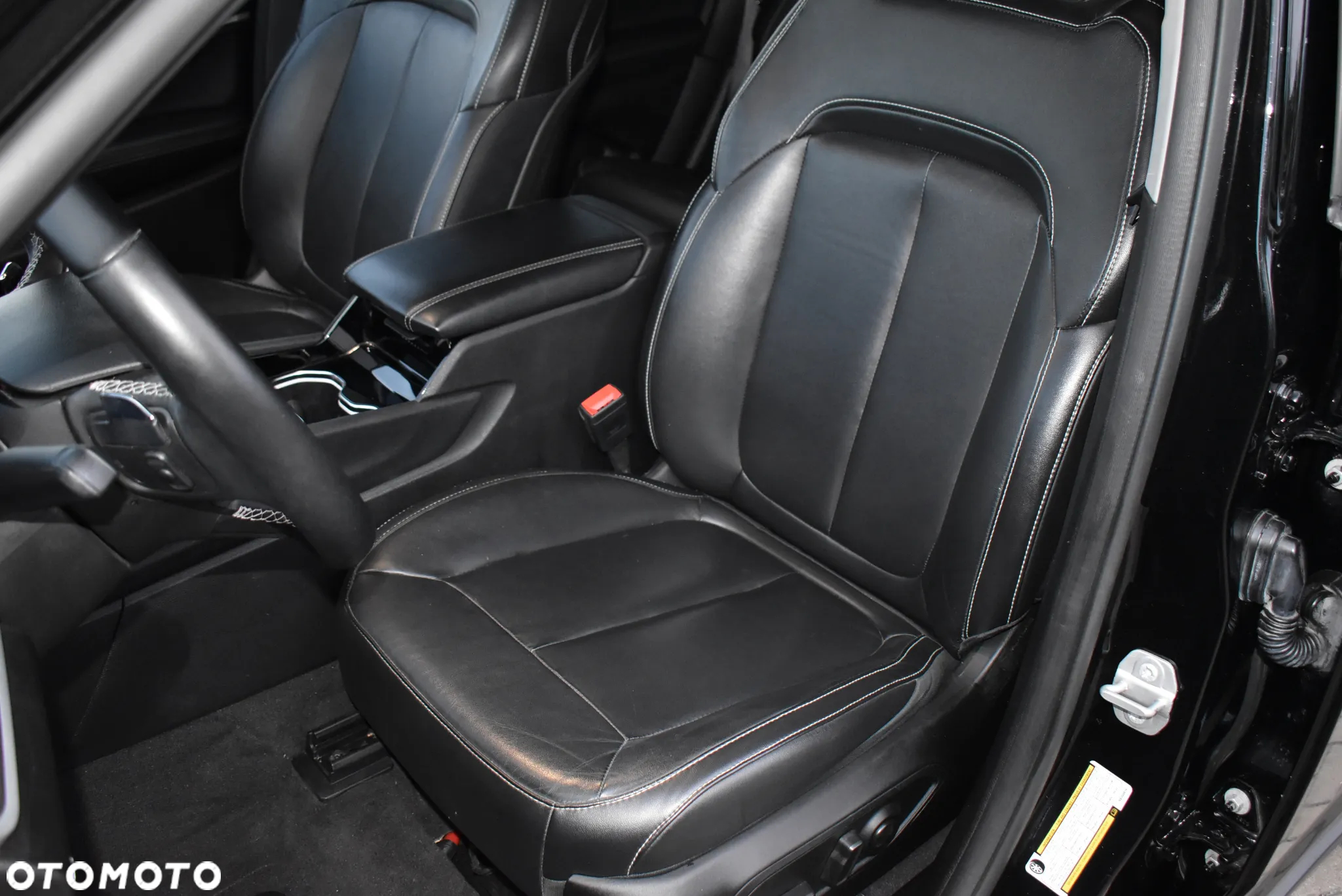 Jeep Grand Cherokee - 16