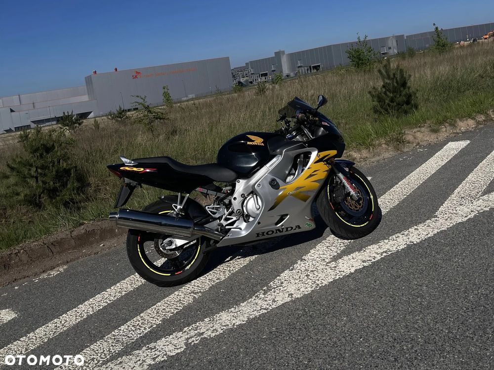 Honda CBR - 6