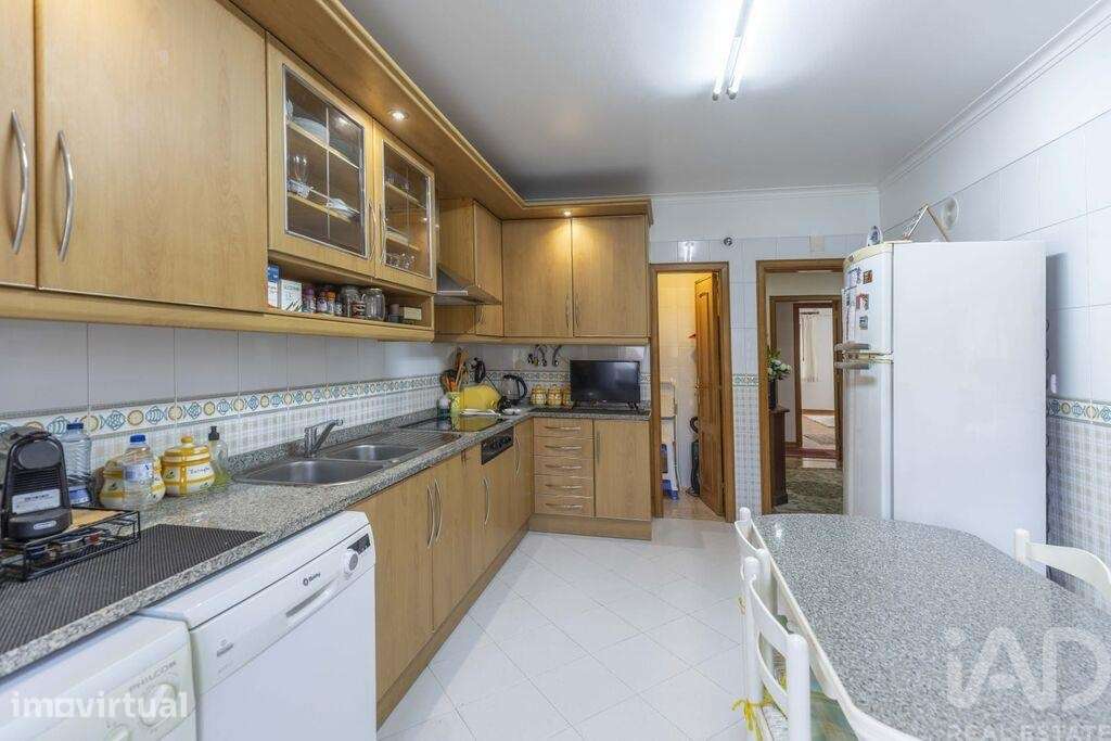 Apartamento T2 em Mina de Água de 95 m2 - Grande imagem: 2/23