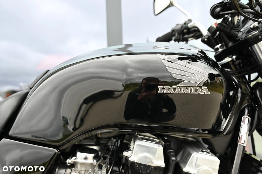 Honda CB - 16