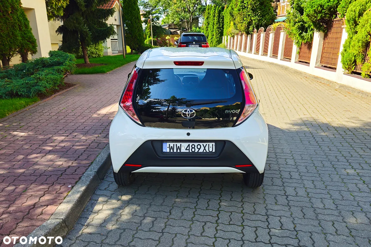 Toyota Aygo 1.0 VVT-i Sprint EU6 - 6