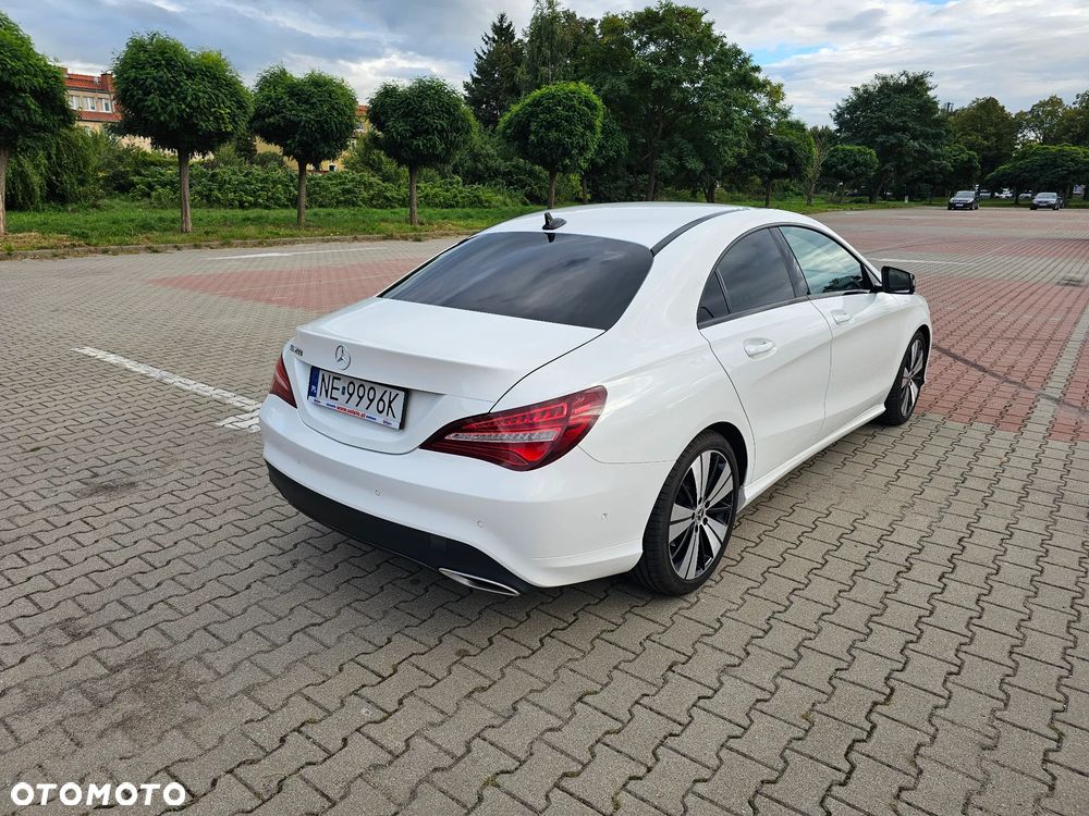 Mercedes-Benz CLA 200 7G-DCT - 7