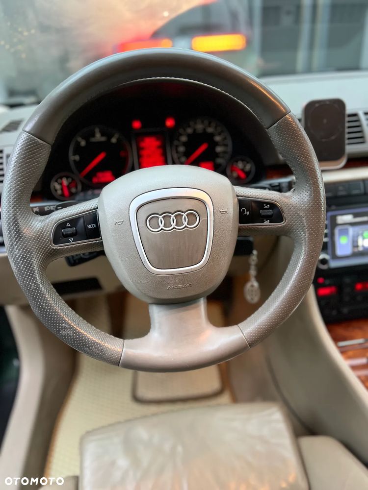 Audi A4 Avant 2.5 TDI Multitronic - 6