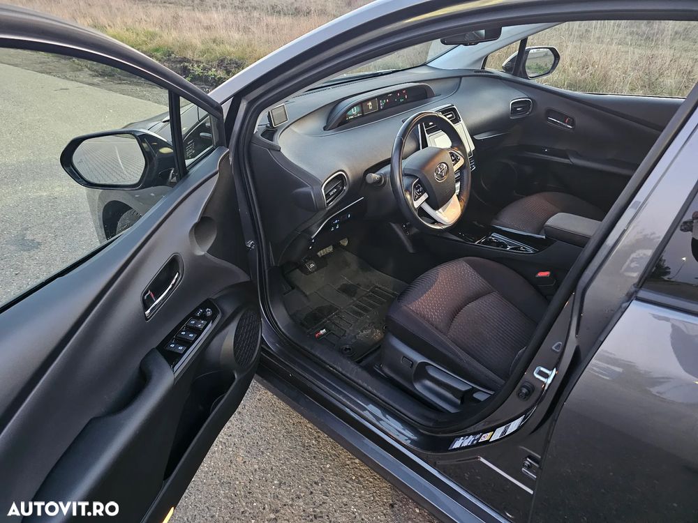 Toyota Prius Plug-in Hybrid Executive - 9