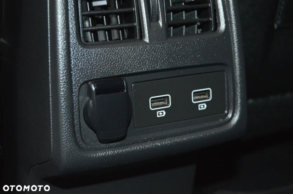 Renault Captur TCe 130 EDC GPF INTENS - 34