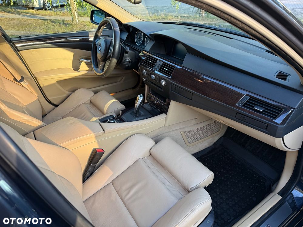 BMW Seria 5 520d - 18