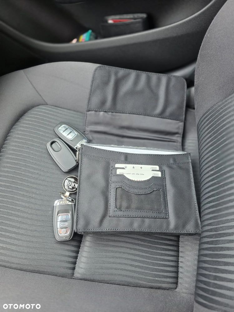 Audi A4 Limousine - 22