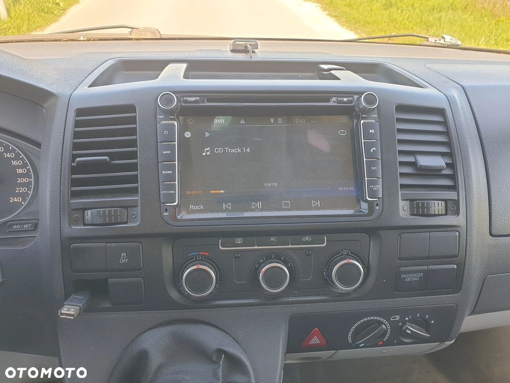 Volkswagen Transporter - 11