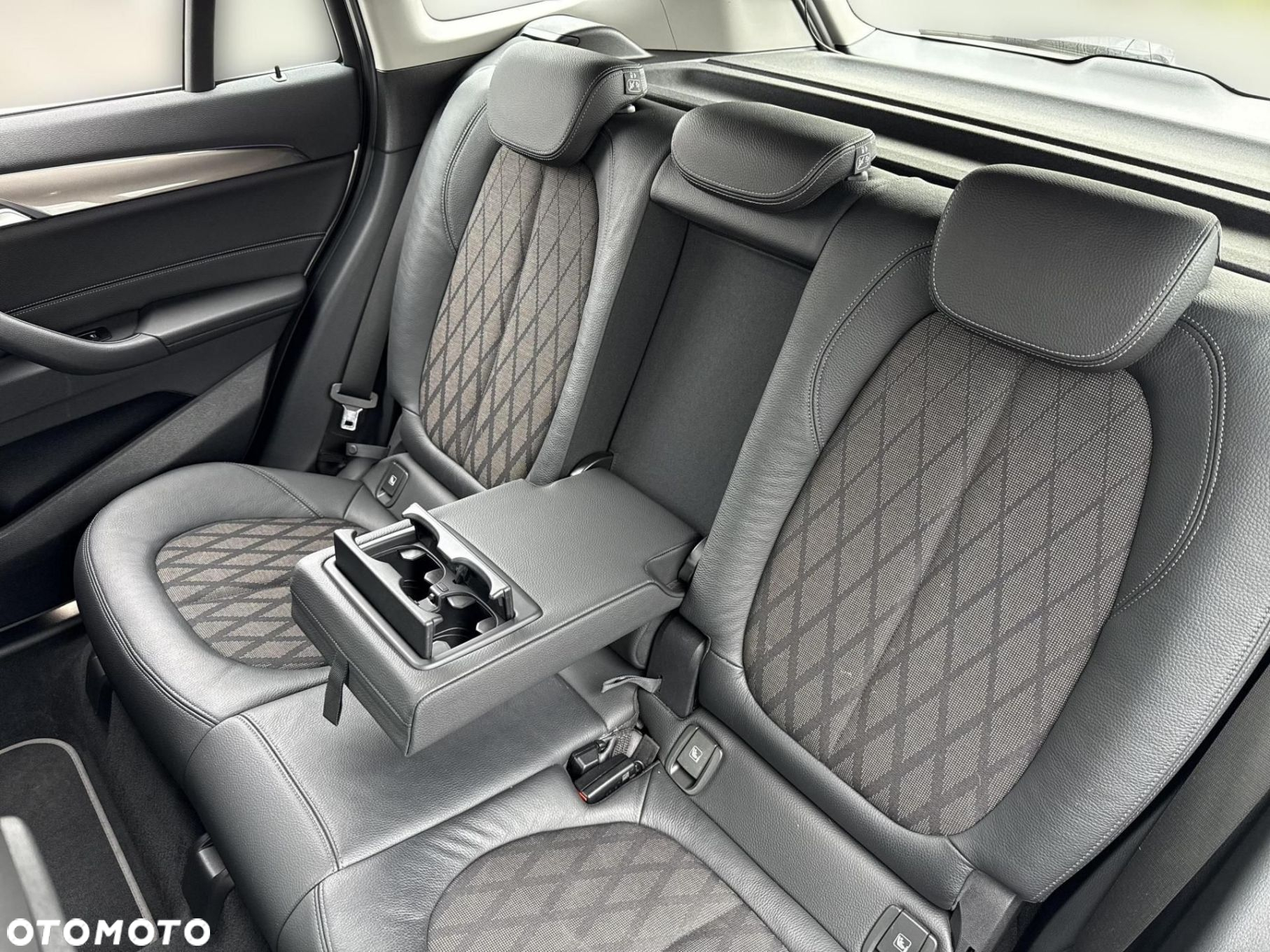 BMW X1 sDrive18i xLine - 17