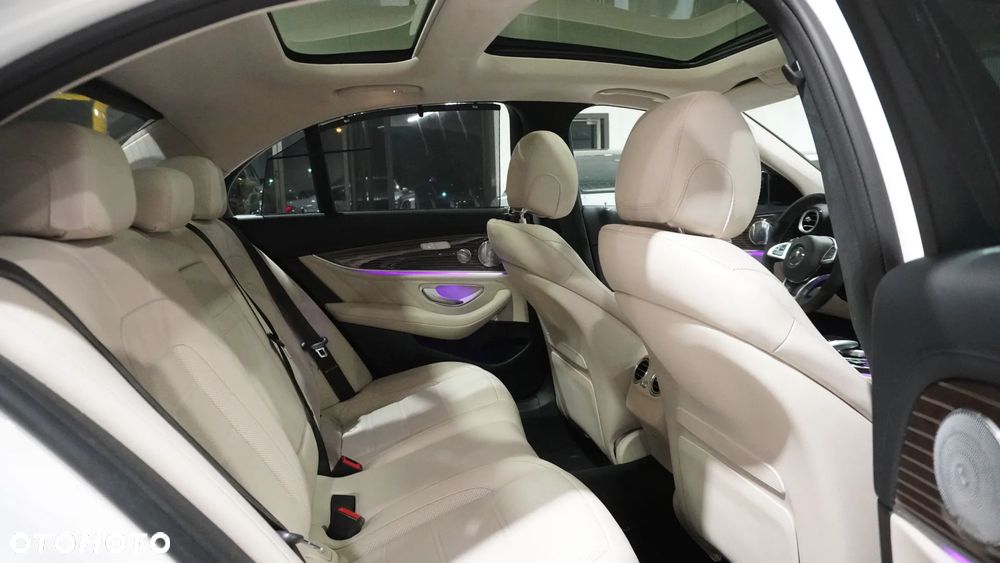 Mercedes-Benz Klasa E - 12