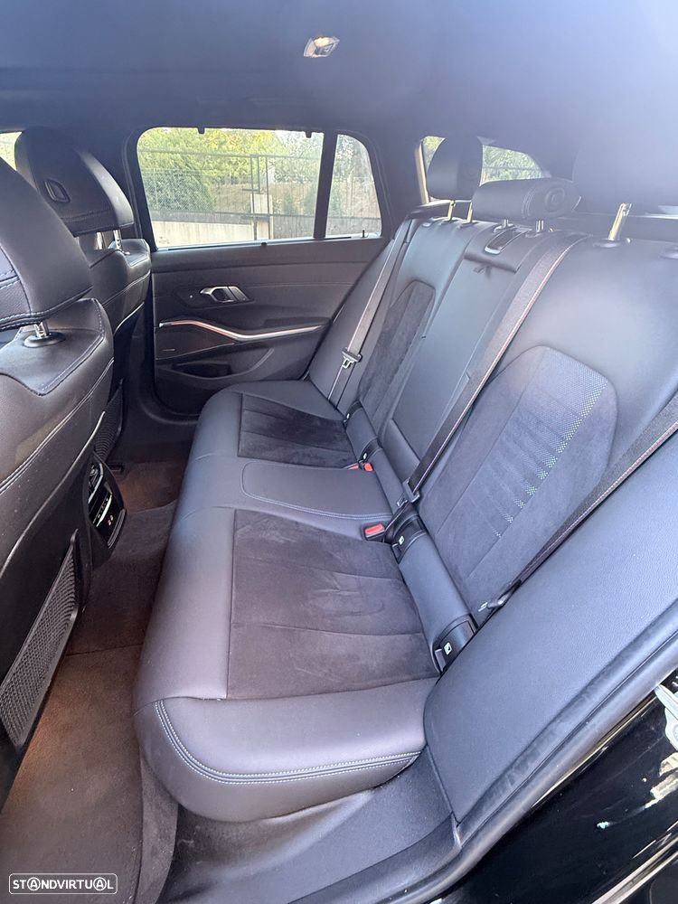 BMW 330 e Aut. M Sport - 21