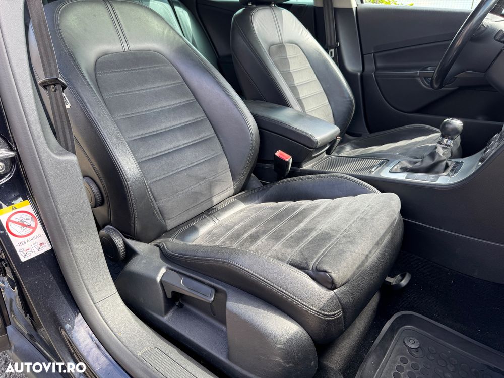 Volkswagen Passat - 19