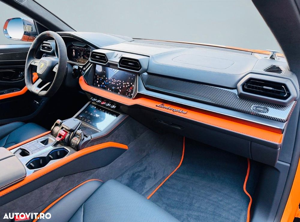 Lamborghini URUS - 17