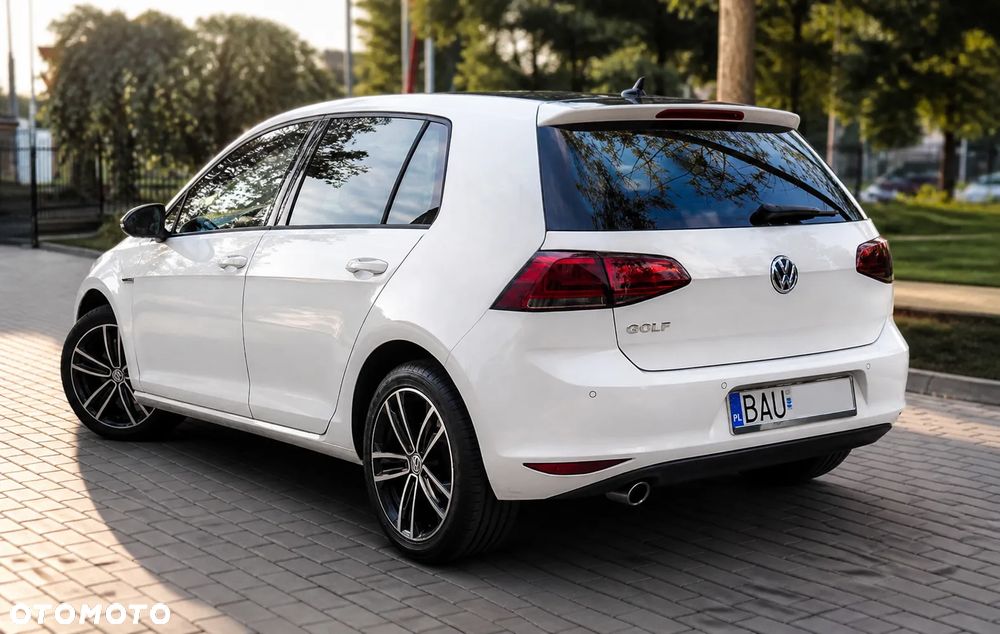 Volkswagen Golf 1.6 TDI BlueMotion Technology Lounge - 4