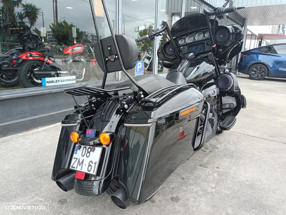 Harley-Davidson FLHXS Street Glide Special - 21