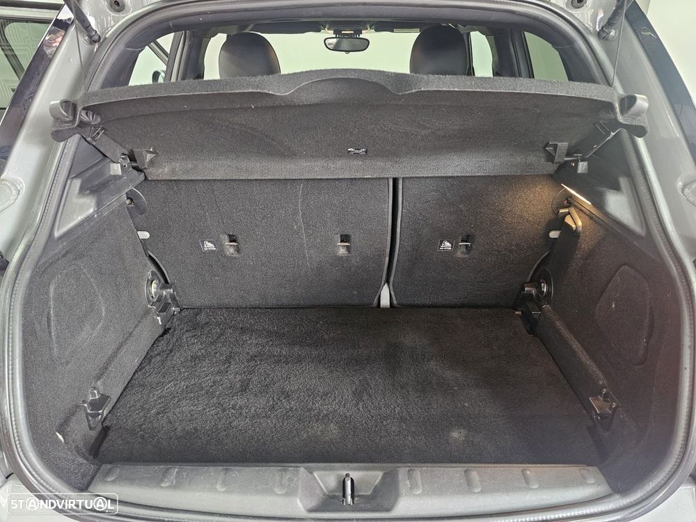 MINI 5 Portas Cooper SD Auto Desportiva - 22