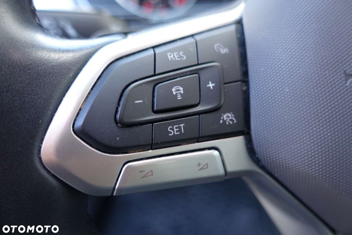 Volkswagen Passat - 8