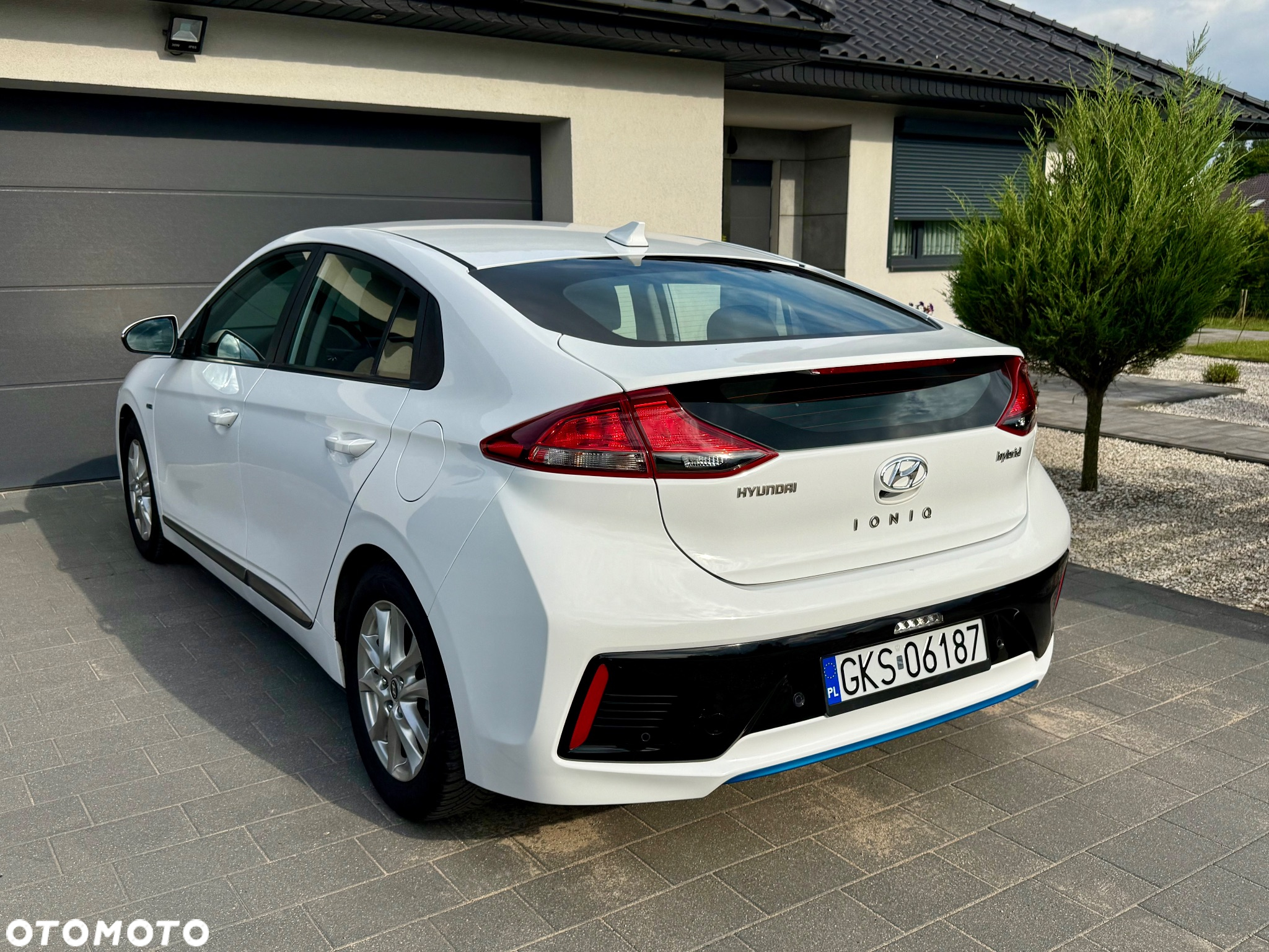 Hyundai IONIQ Hybrid 1.6 GDI Premium - 4
