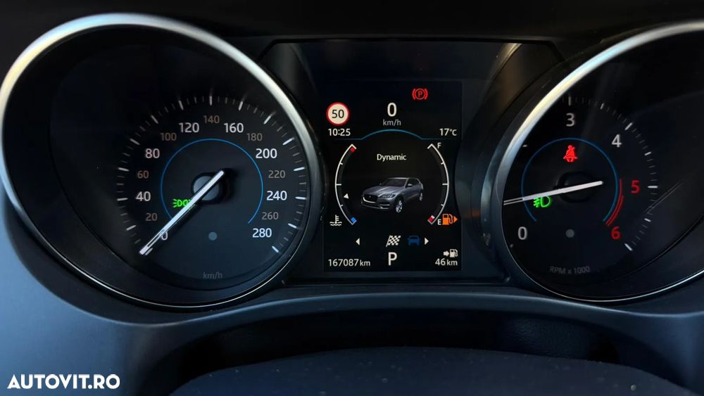 Jaguar F-Pace 20d AWD Prestige - 18